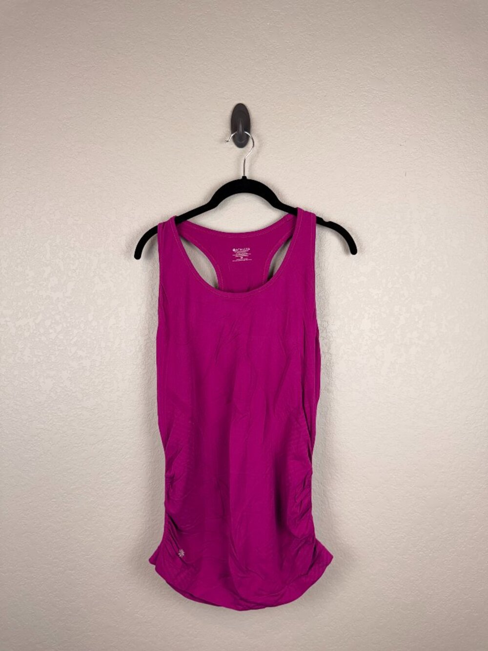 Athleta Women's Magenta Pink Ruched Racerback Workout Tank Top Medium